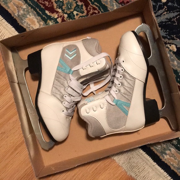 Cameo Soft Other - Figure skates. NIB